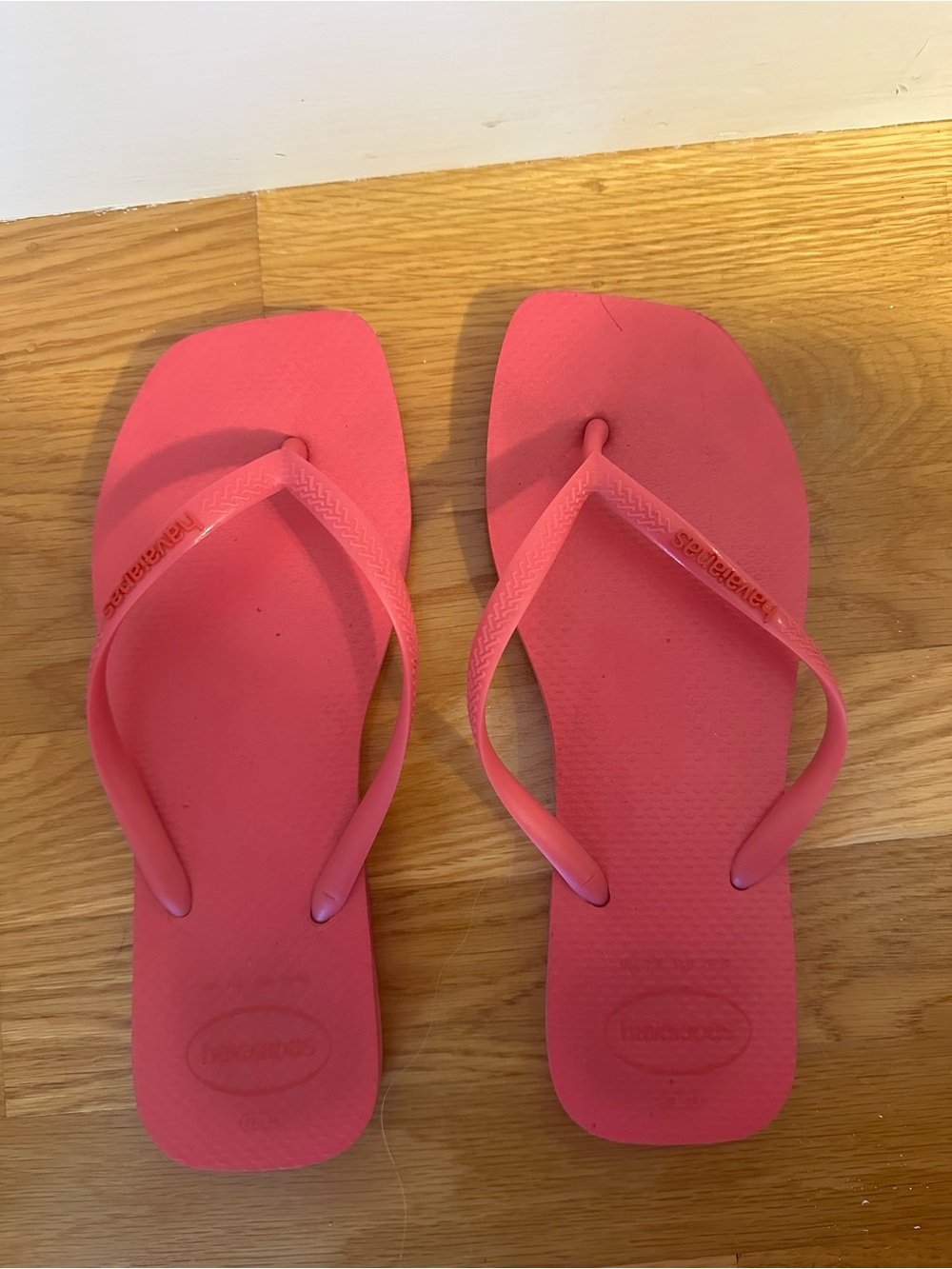 Havaianas Square Toe Flip Flops